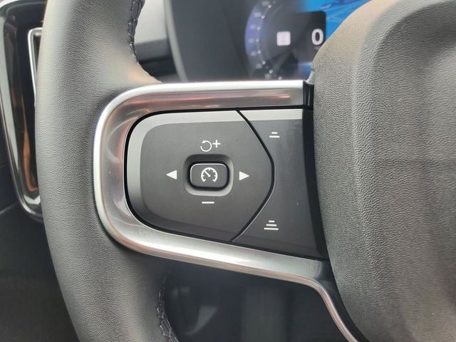 2026 Volvo XC40 B5 Core