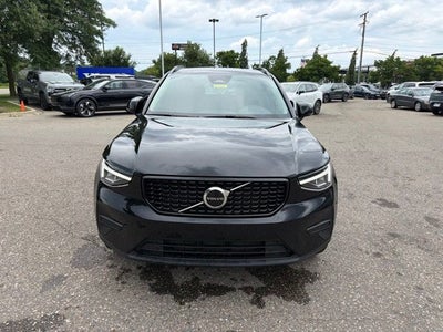 2026 Volvo XC40 B5 Core