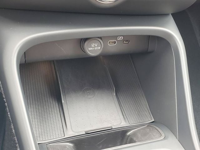 2026 Volvo XC40 B5 Core