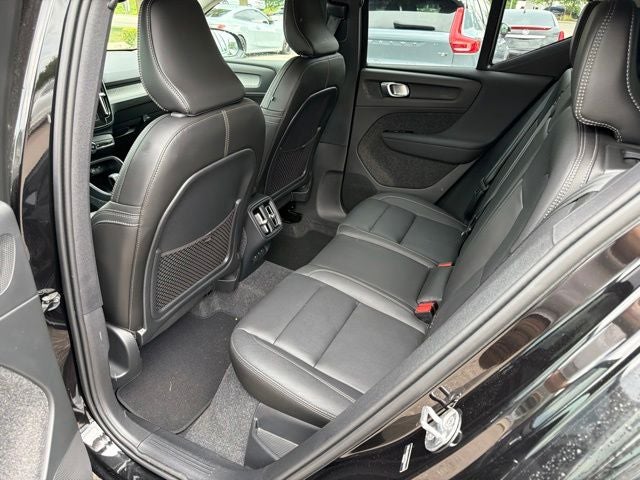 2026 Volvo XC40 B5 Core