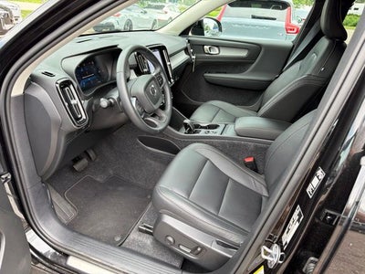 2026 Volvo XC40 B5 Core