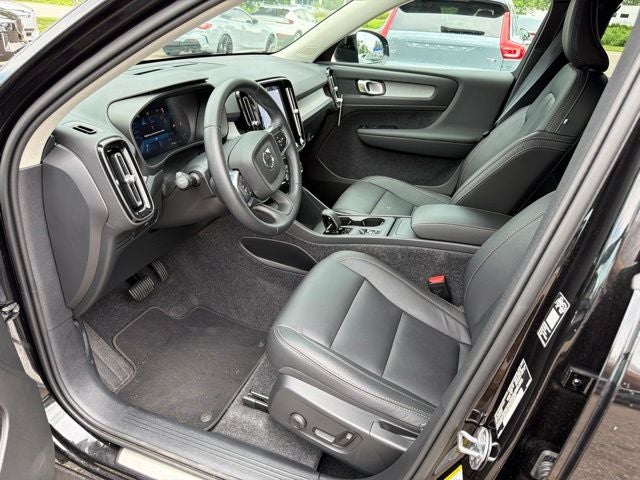 2026 Volvo XC40 B5 Core
