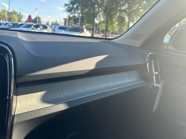 2026 Volvo XC40 B5 Core