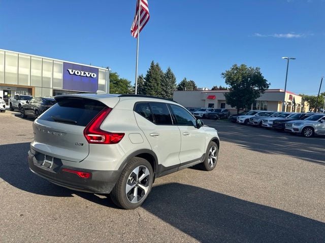 2026 Volvo XC40 B5 Core