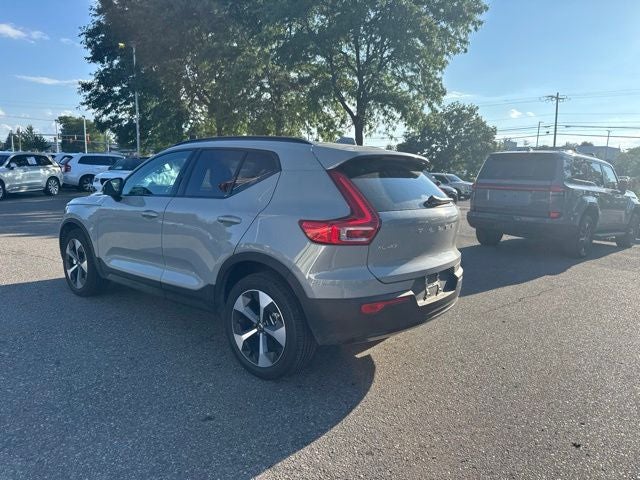 2026 Volvo XC40 B5 Core