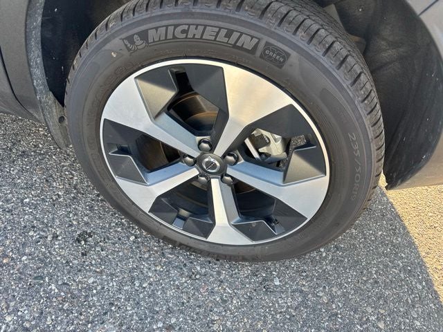 2026 Volvo XC40 B5 Core