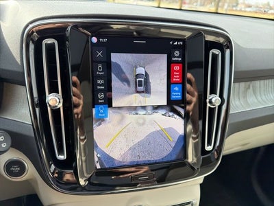 2024 Volvo XC40 B5 Plus Dark Theme