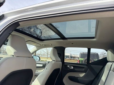 2024 Volvo XC40 B5 Plus Dark Theme