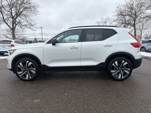 2024 Volvo XC40 Ultimate