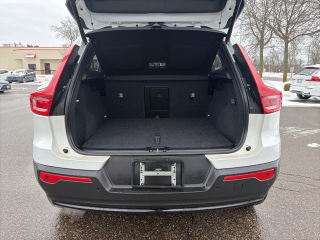 2024 Volvo XC40 Ultimate