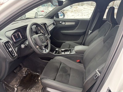 2024 Volvo XC40 Ultimate