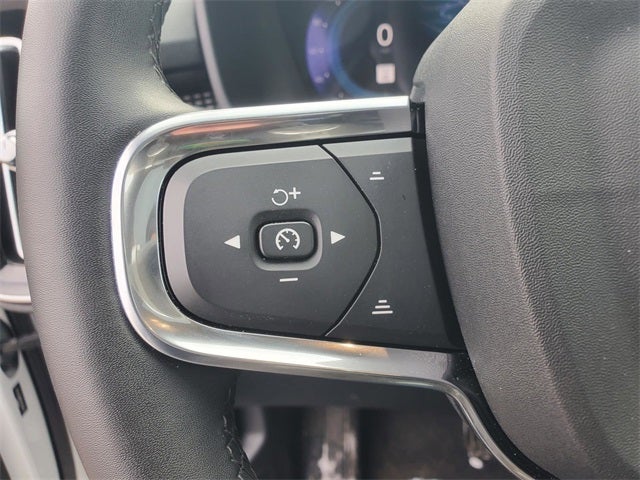 2024 Volvo XC40 Ultimate