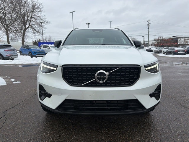 2024 Volvo XC40 Ultimate