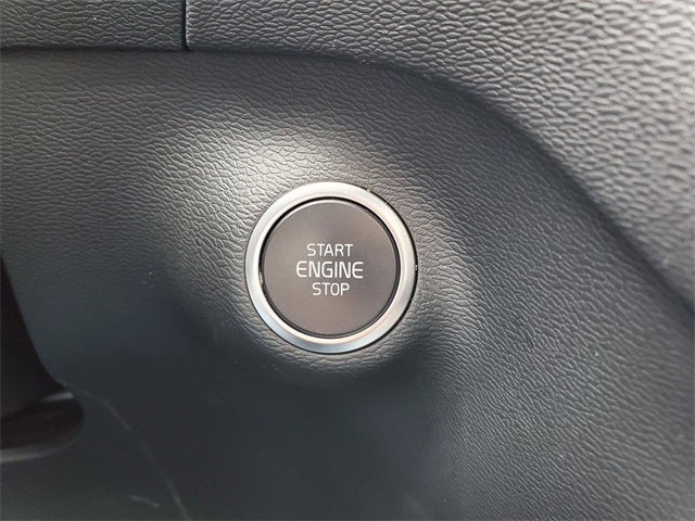 2024 Volvo XC40 Ultimate