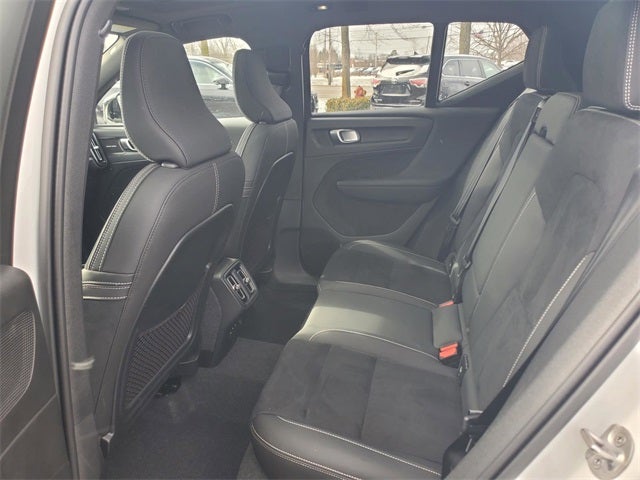 2024 Volvo XC40 Ultimate