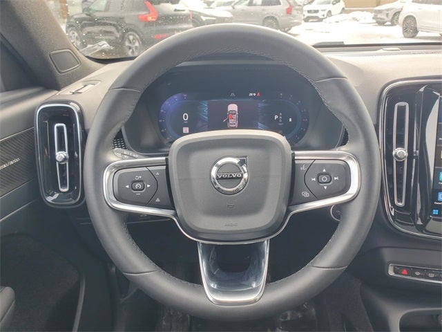 2024 Volvo XC40 Ultimate