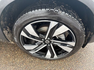 2024 Volvo XC40 Ultimate