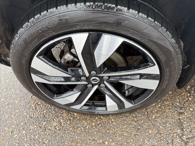 2024 Volvo XC40 Ultimate