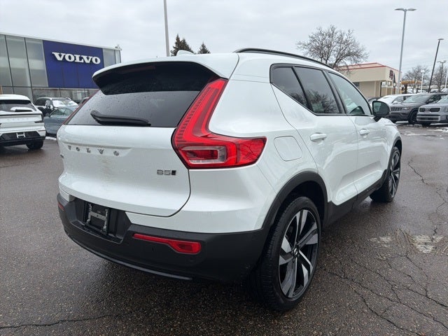 2024 Volvo XC40 Ultimate