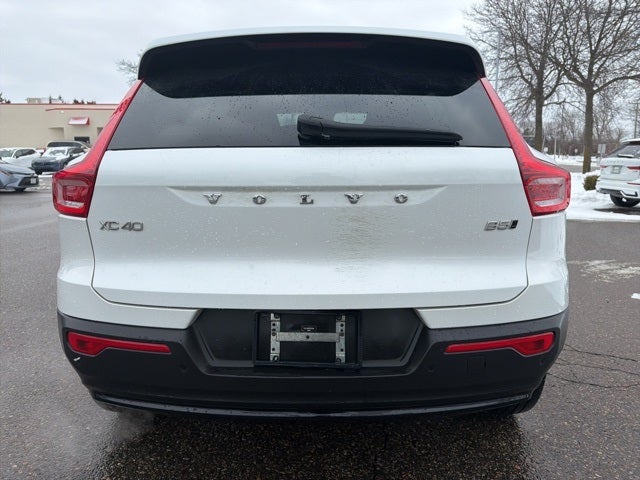 2024 Volvo XC40 Ultimate