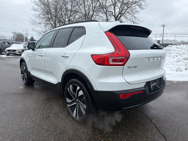 2024 Volvo XC40 Ultimate