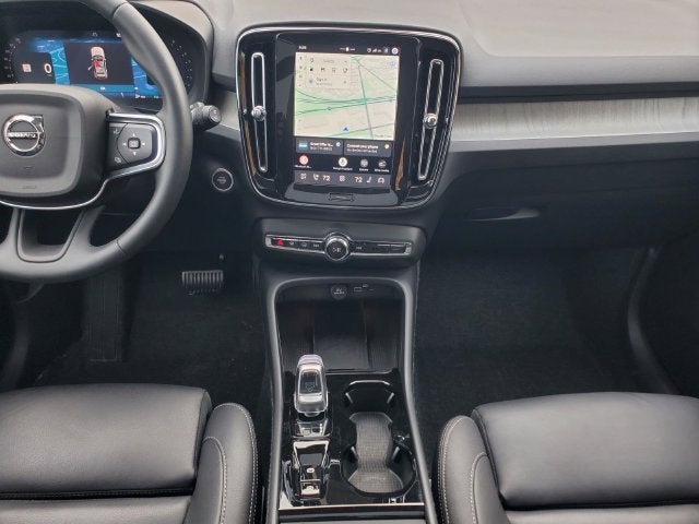 2026 Volvo XC40 B5 Ultra