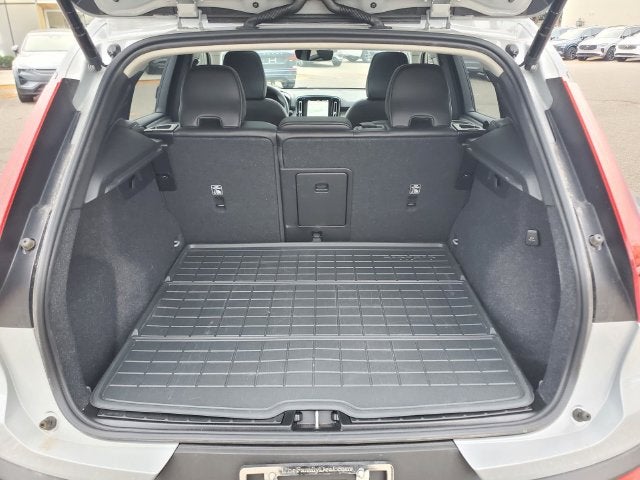 2026 Volvo XC40 B5 Ultra