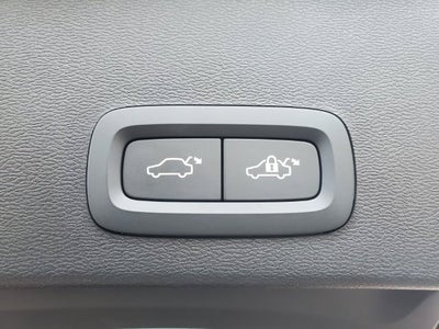 2026 Volvo XC40 B5 Ultra