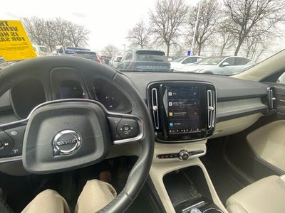 2023 Volvo XC40 B5 Plus Bright Theme