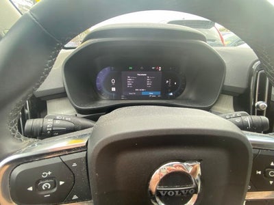 2023 Volvo XC40 B5 Plus Bright Theme