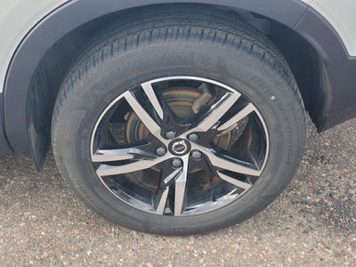 2023 Volvo XC40 B5 Core