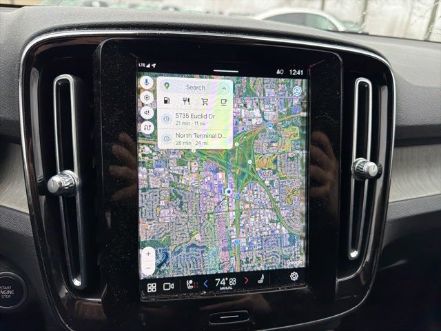 2023 Volvo XC40 B5 Core