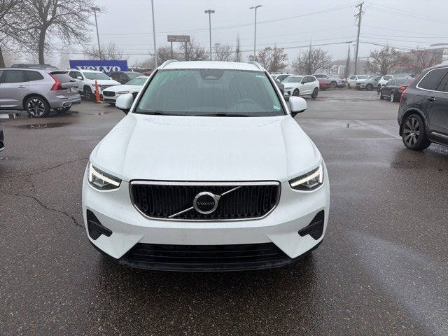 2023 Volvo XC40 B5 Core
