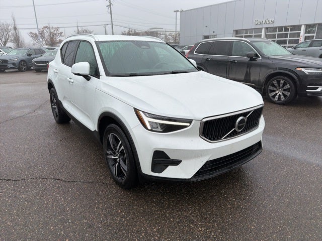 2023 Volvo XC40 B5 Core