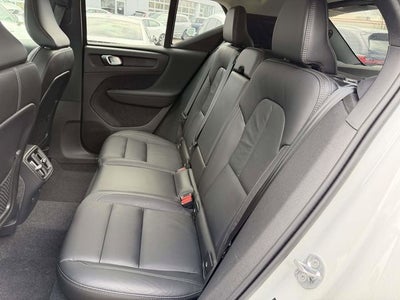 2023 Volvo XC40 B5 Plus Dark Theme