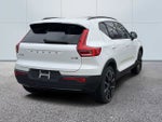 2023 Volvo XC40 B5 Plus Dark Theme
