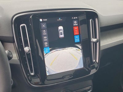 2023 Volvo XC40 B5 Plus Dark Theme