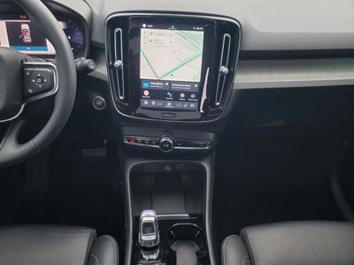 2023 Volvo XC40 B5 Plus Dark Theme