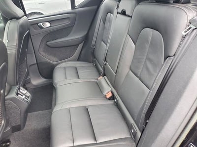 2023 Volvo XC40 B5 Plus Dark Theme