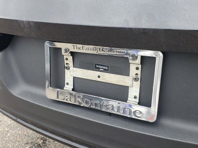 2023 Volvo XC40 B5 Plus Dark Theme