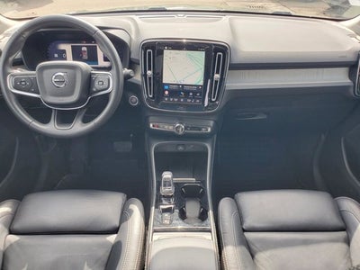 2023 Volvo XC40 B5 Plus Dark Theme