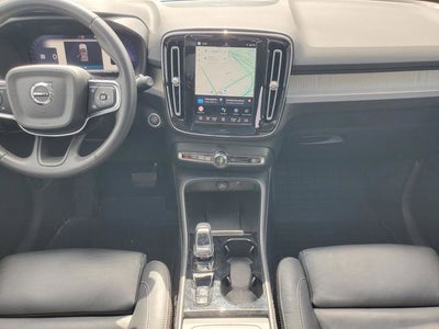 2023 Volvo XC40 B5 Plus Dark Theme