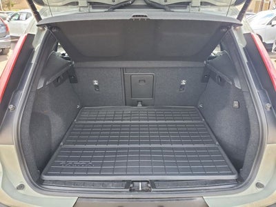 2023 Volvo XC40 B5 Plus Dark Theme