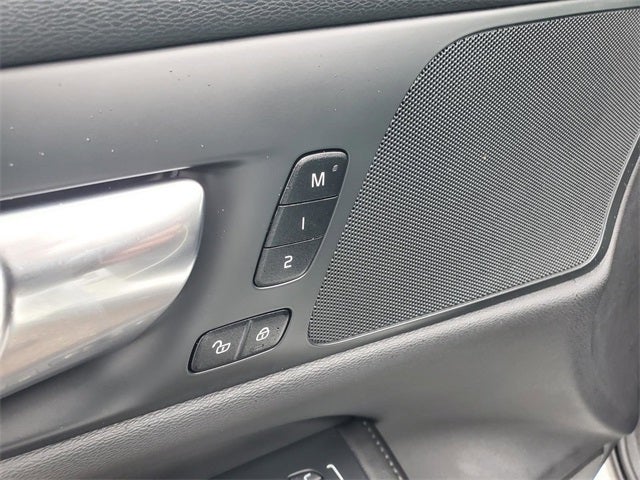 2025 Volvo V60 Cross Country B5 Plus