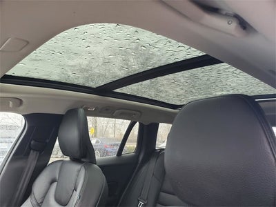 2025 Volvo V60 Cross Country B5 Plus