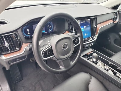 2025 Volvo V60 Cross Country B5 Plus