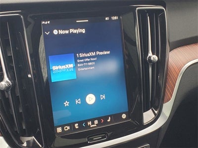 2025 Volvo V60 Cross Country B5 Plus