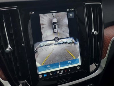 2025 Volvo V60 Cross Country B5 Plus