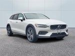 2025 Volvo V60 Cross Country B5 Plus