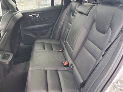 2025 Volvo V60 Cross Country B5 Plus